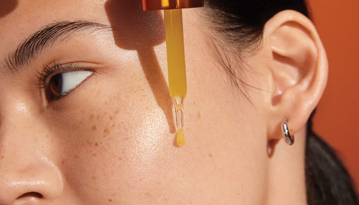 Benefits of Using Vitamin C Serum Daily: A Simple Guide to Glowing Skin
