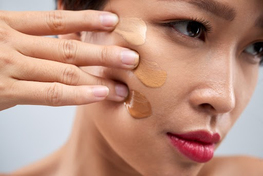 How to Choose the Right Foundation Shade for Your Skin Tone