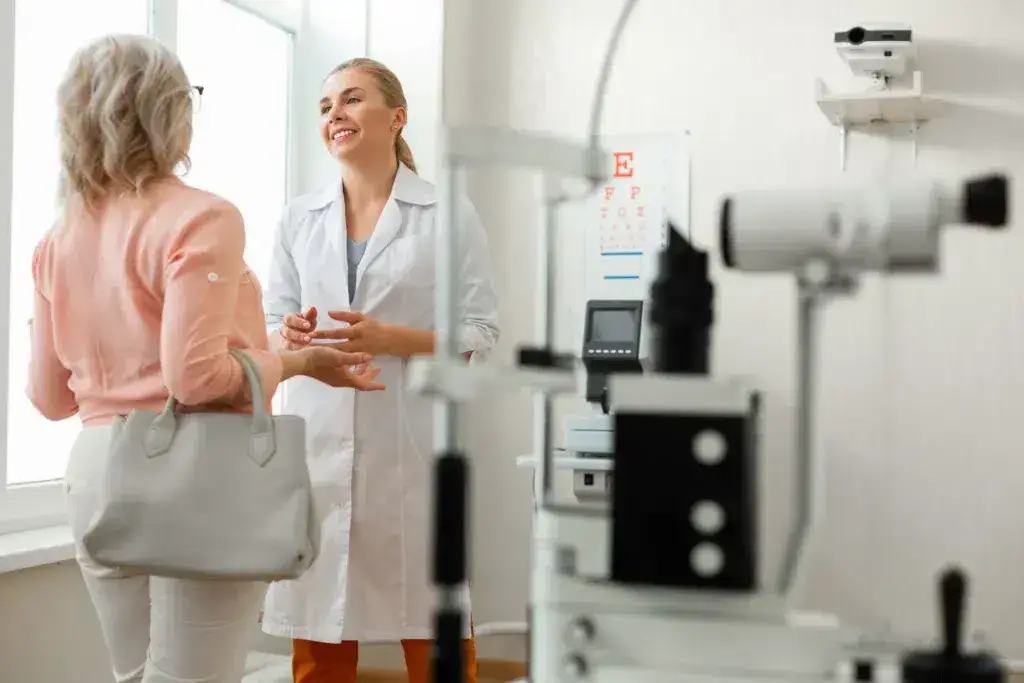Collaborative Care Approaches Between Ophthalmologists and Retina Specialists in Treating Eye Disorders